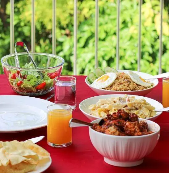 پانسیون Keveli Guesthouse