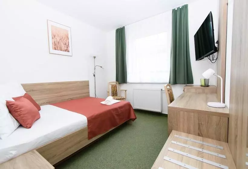 Hotelli Solid Gold Garni