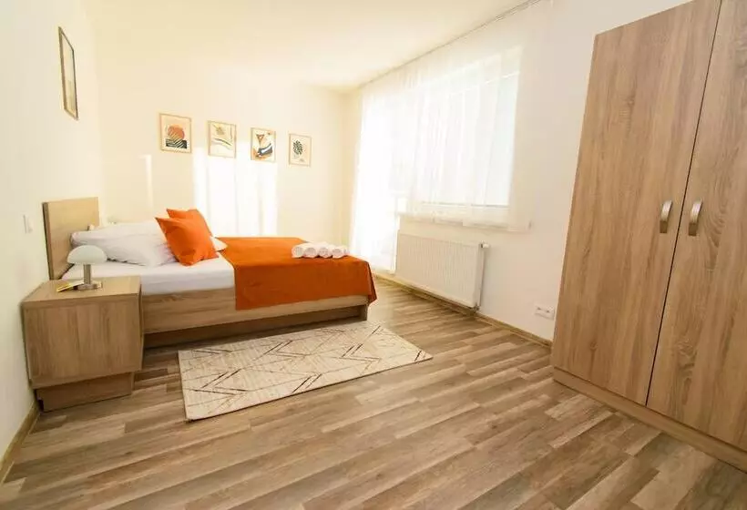 Hotelli Solid Gold Garni