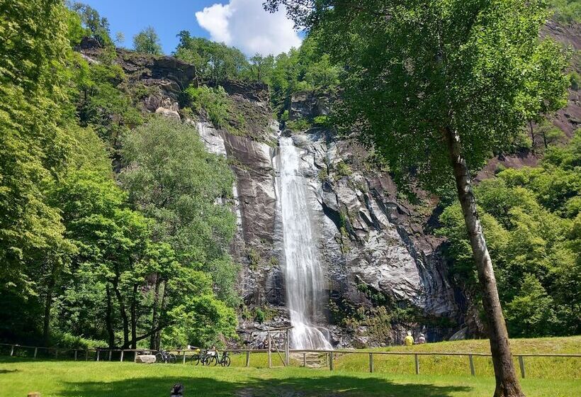 Pension Room In Guest Room   Cavergno   Casa Coerente