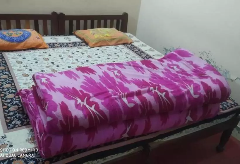 ホテル Jkb Kedarnath