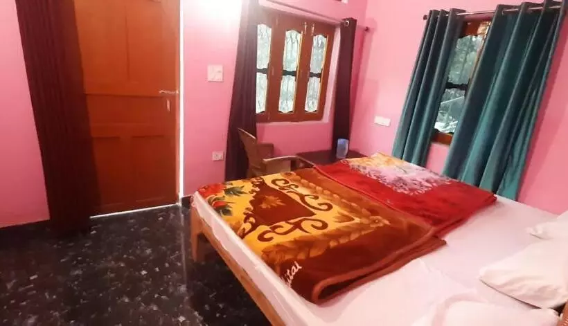 ホテル Jkb Kedarnath
