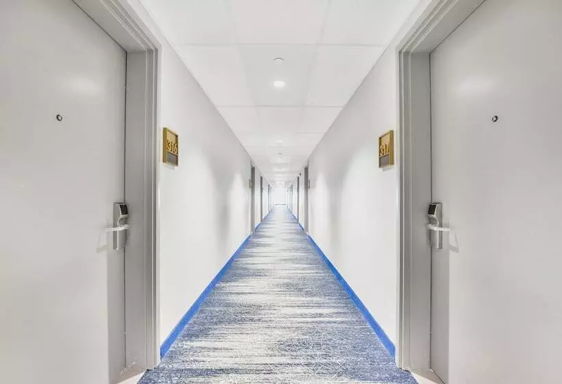 Skye Hotel & Residences