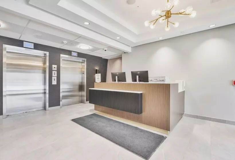 Skye Hotel & Residences