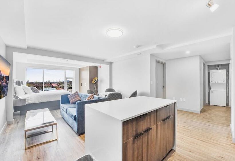 Skye Hotel & Residences