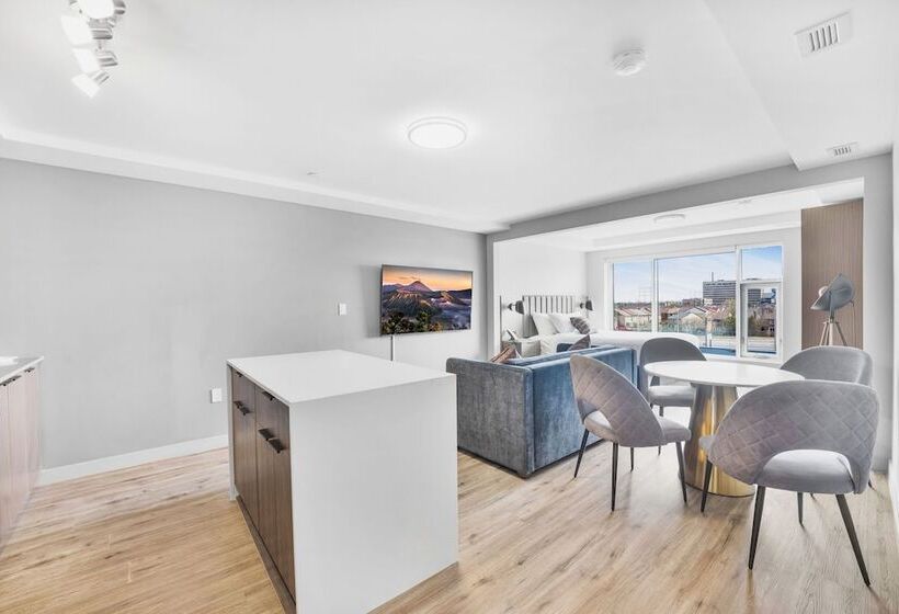 Skye Hotel & Residences