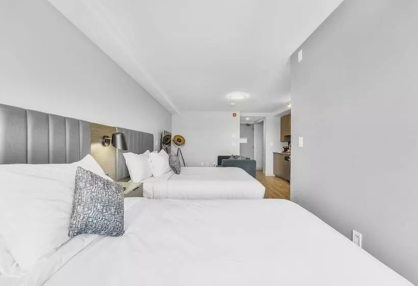 Skye Hotel & Residences