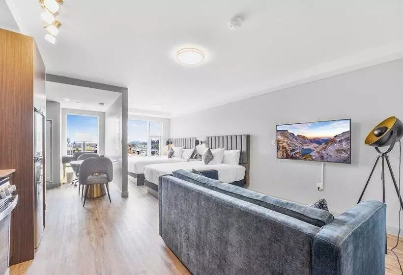 Skye Hotel & Residences