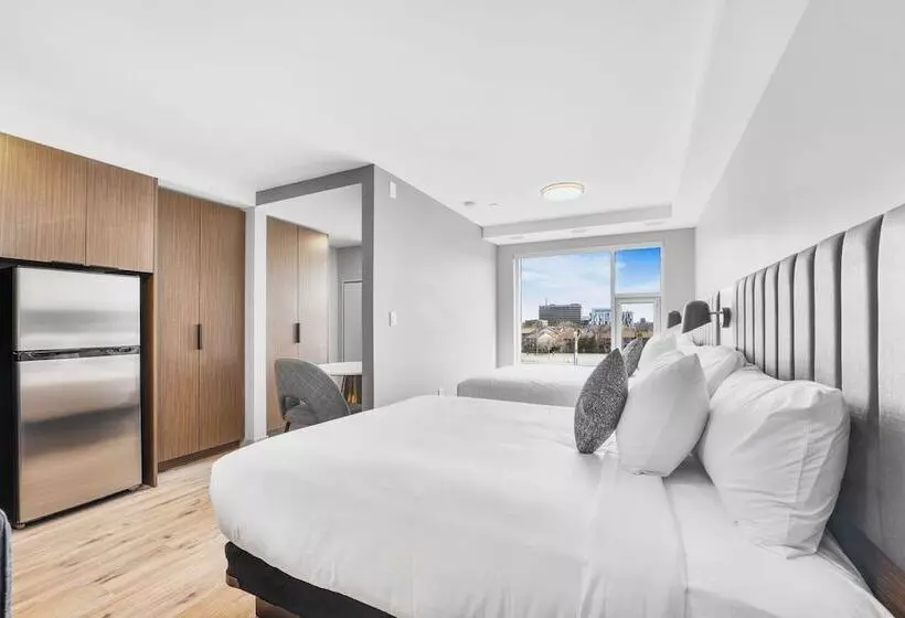 Skye Hotel & Residences