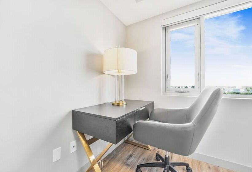 Skye Hotel & Residences