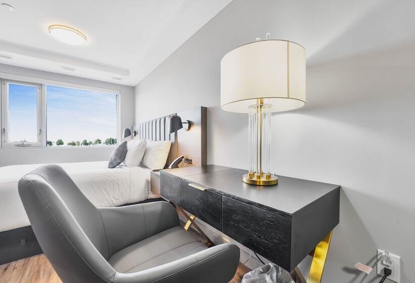 Skye Hotel & Residences