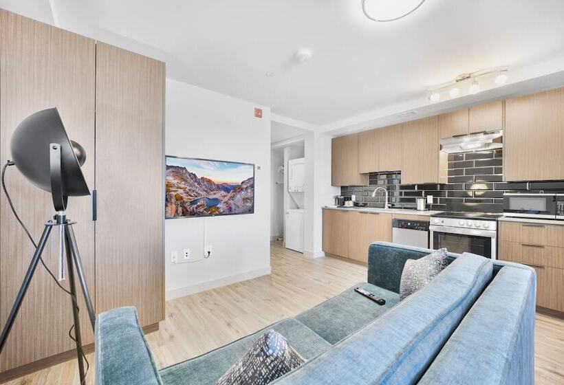 Skye Hotel & Residences