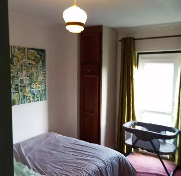 ベッドアンドブレックファースト Hardwood Hall