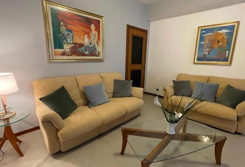 پانسیون La Contessa B&b Torrette