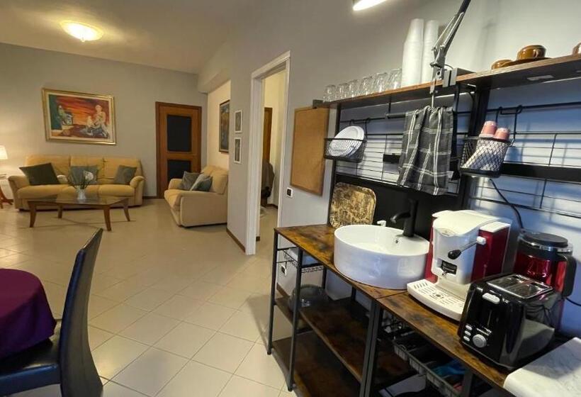 پانسیون La Contessa B&b Torrette