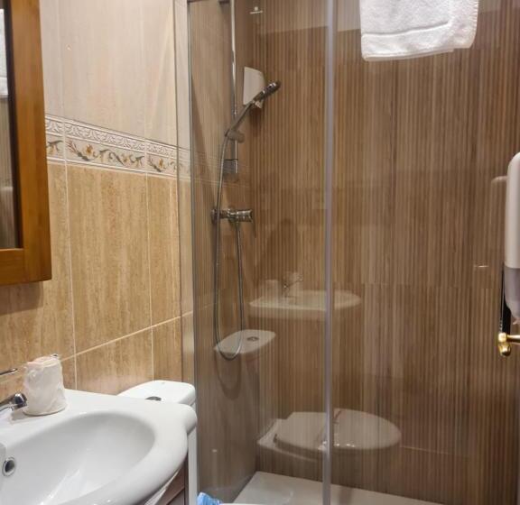 پانسیون Rooms Castro Centro