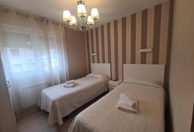 پانسیون Rooms Castro Centro