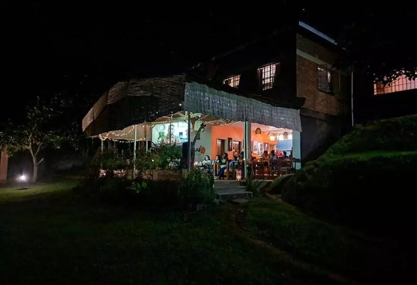 هاستل Blend Lodge And Kitchen   Pakachere