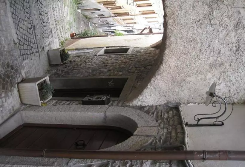 Aamiaismajoitus (B&B) Locanda La Campana