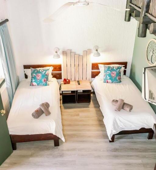 تختخواب و صبحانه Okahandja Country