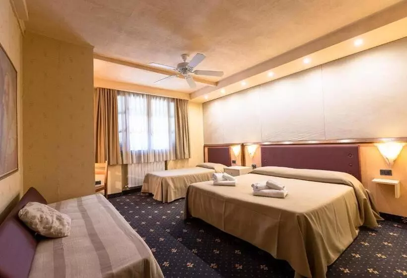 ホテル Holiday Rooms Antica Badia