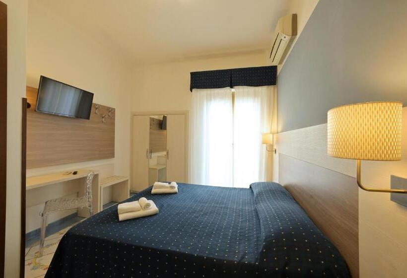 בית מלון כפרי Delfino