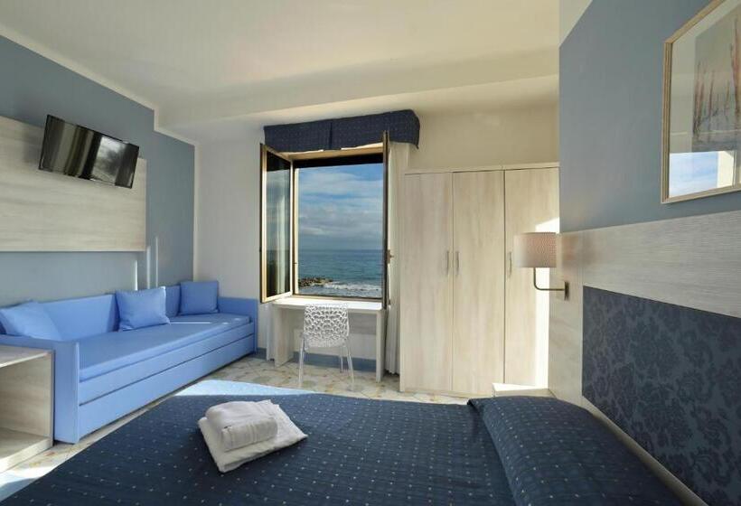 בית מלון כפרי Delfino