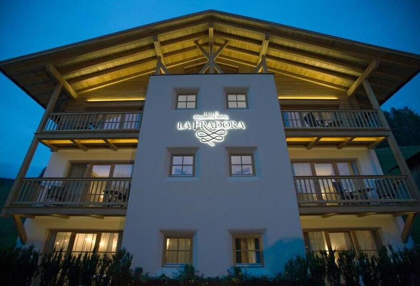 Отель La Fradora   Dolomites
