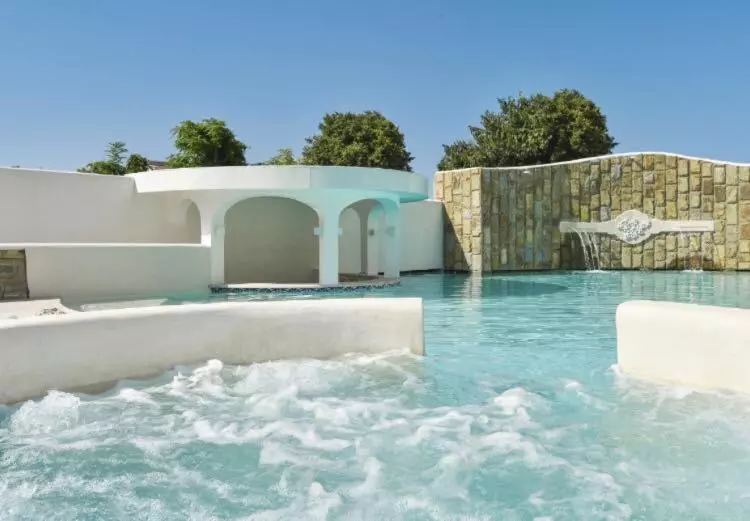 La Pineta Hotel Beach & Spa