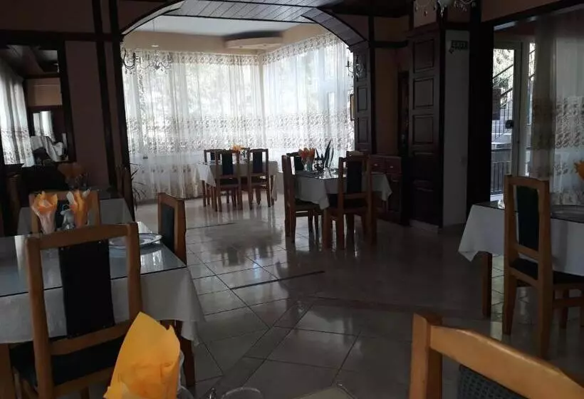 Hotel Alice