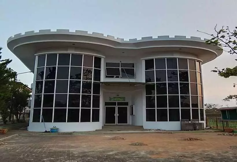 ホテル Oyo 93775 Nilam Guest House