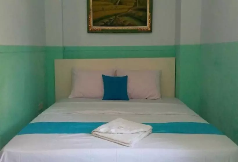 ホテル Oyo 93775 Nilam Guest House