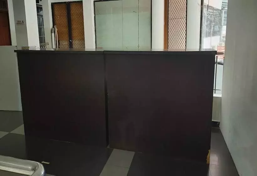 ホテル Oyo 93775 Nilam Guest House