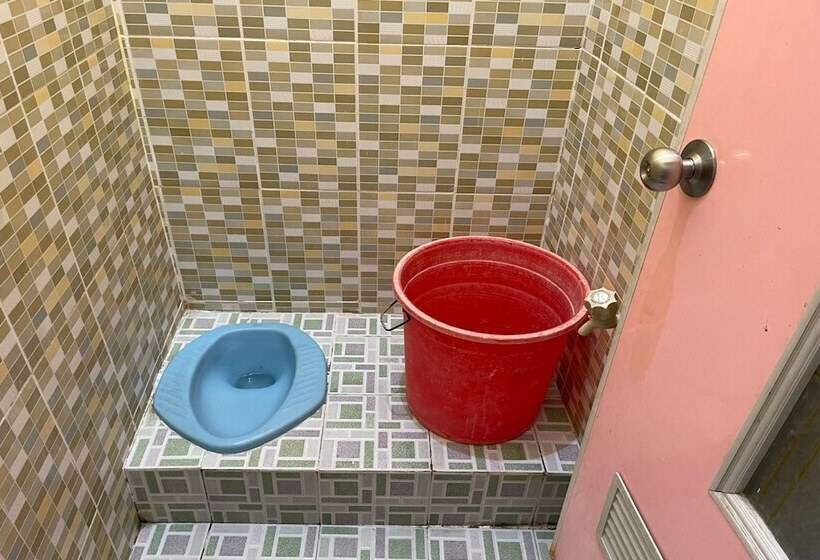 Hotel Spot On 93755 Siwalanpanji Homestay Syariah