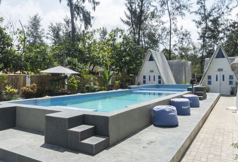 호텔 Costas De Liwa Bar & Beach Resort