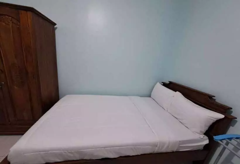 هتل Oyo 93695 Guest House Riharti Syariah
