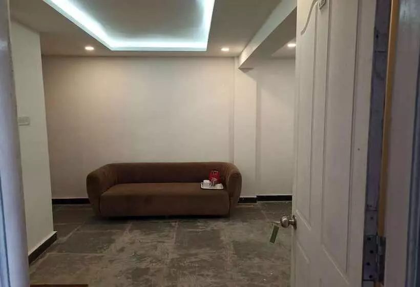 Hotelli Aaditya Greens Near Nelaguli Panchyat Office