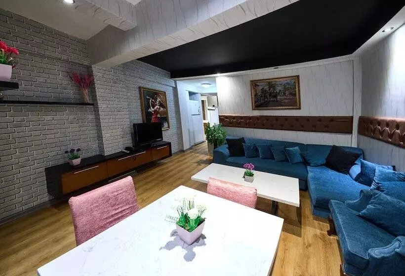 هتل By Aydın Suites