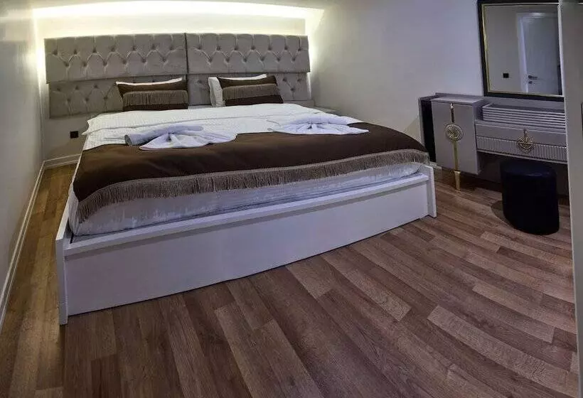 هتل By Aydın Suites