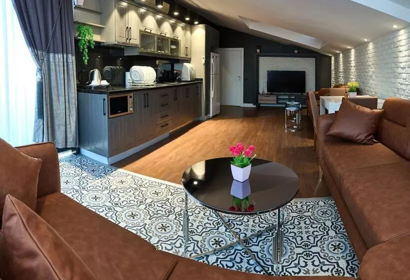 هتل By Aydın Suites