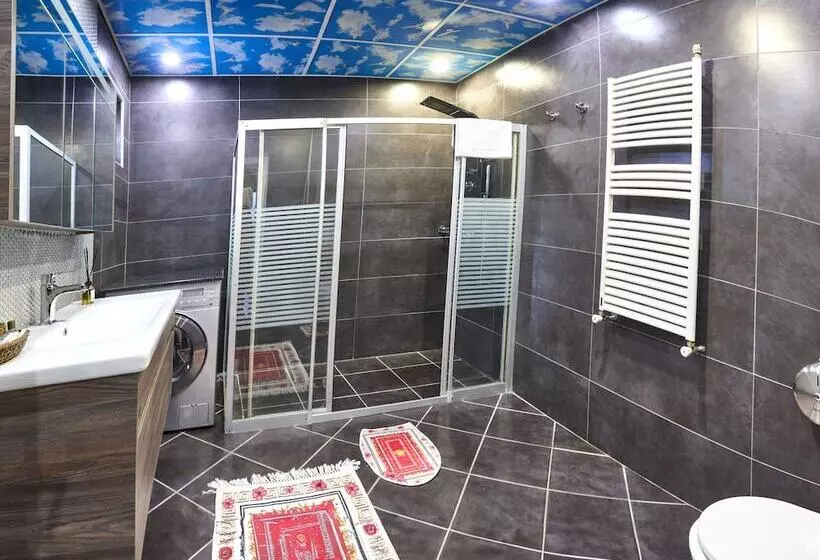 هتل By Aydın Suites