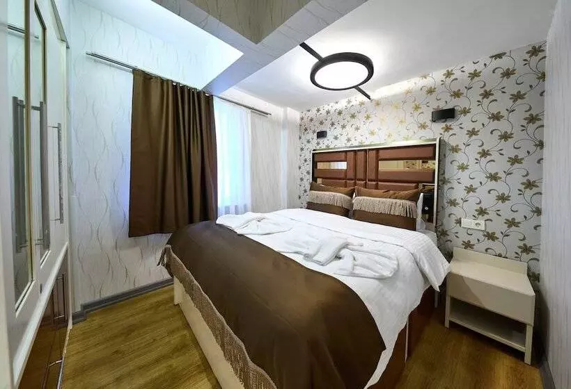 هتل By Aydın Suites