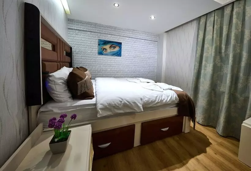 هتل By Aydın Suites