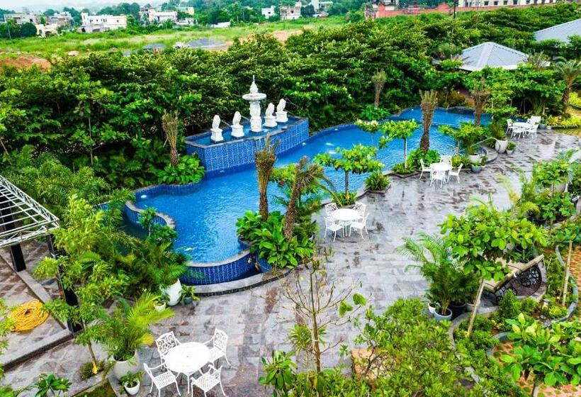 Hotel Mayfair Oasis Resort & Convention