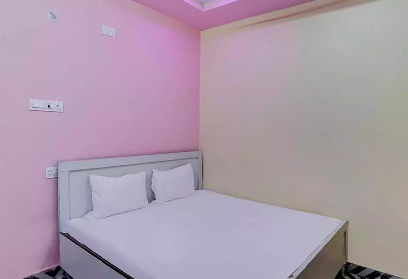 ホテル Oyo 82441 Grand Palace