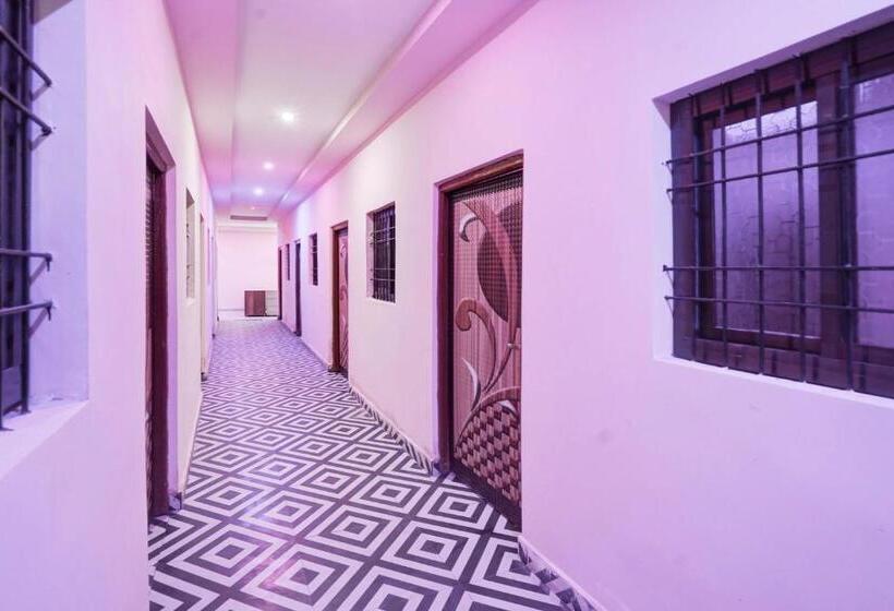 酒店 Oyo 82441 Grand Palace