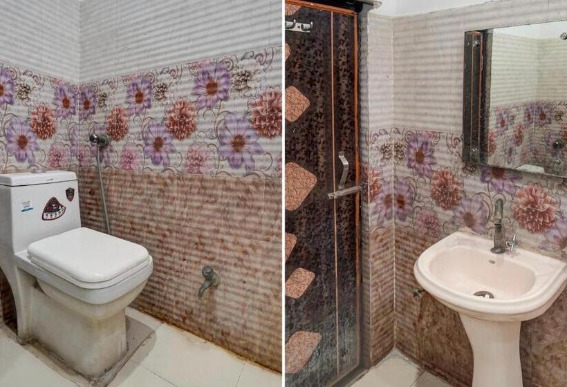 ホテル Oyo The Sukoon