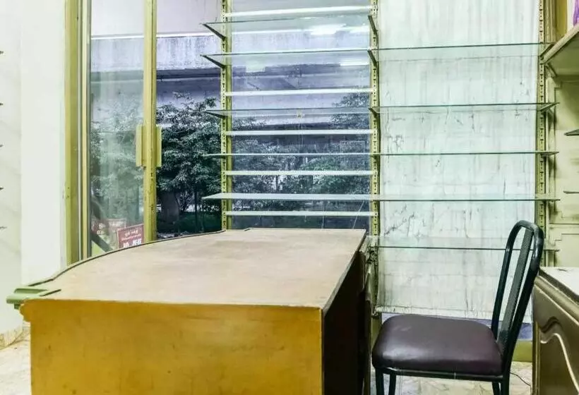 Hotelli Spot On 81086 Sakthi Guest House