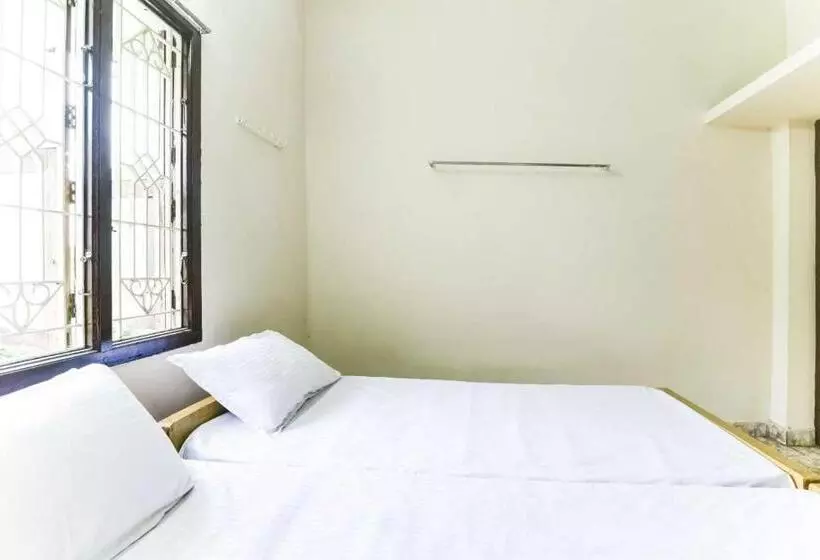 Hotelli Spot On 81086 Sakthi Guest House