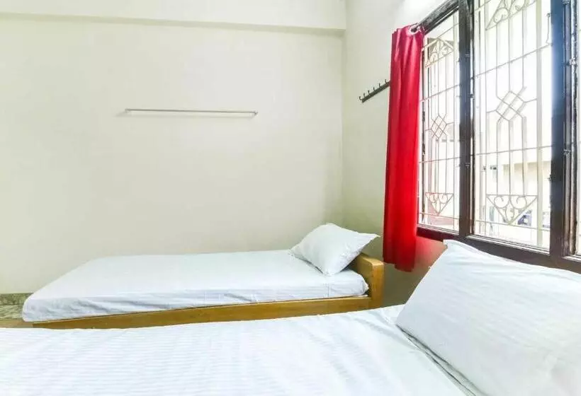 Hotelli Spot On 81086 Sakthi Guest House